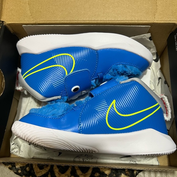 Nike shoes for boys . Size 10 in kids - Picture 5 of 7